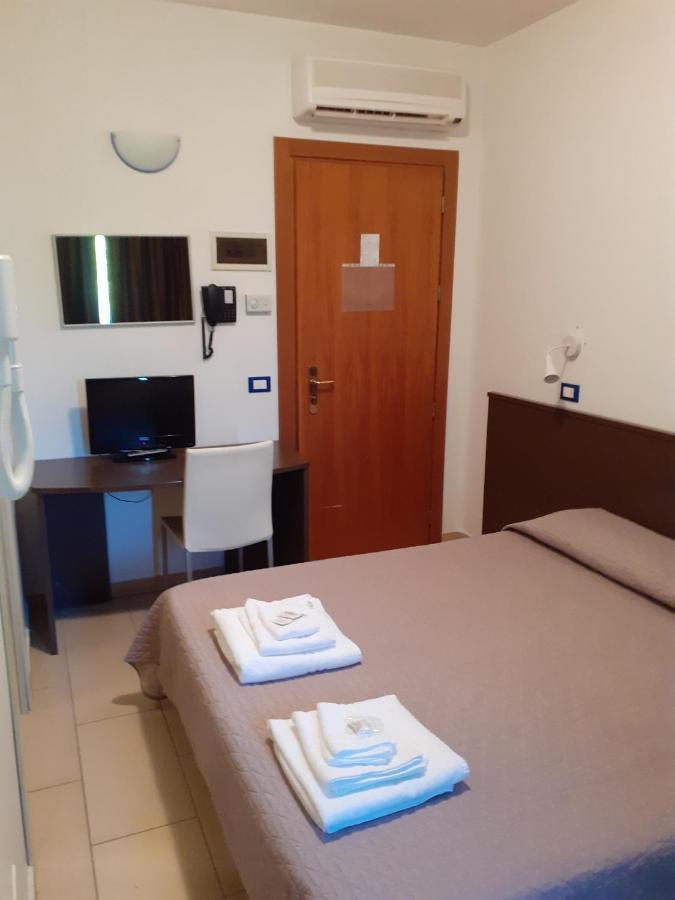 Hotel Solaria Marina Romea Dış mekan fotoğraf